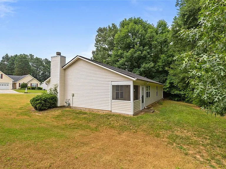 2510 Fort Daniels Dr NE — Photo 28