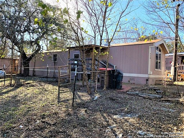 1st image of 720 Scott Way