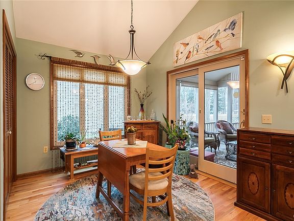 5th image of 8759 Radburn Dr