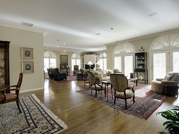 5th image of 301 N Garfield St APT 2-W