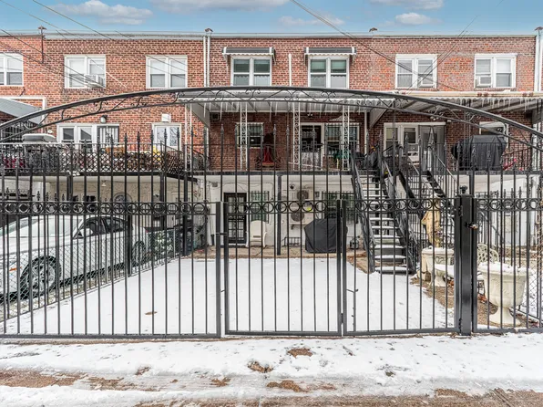 2721 Batchelder Street image 1 of 20