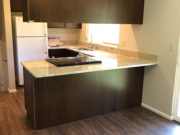 5th image of 14811 NE 70th Ct