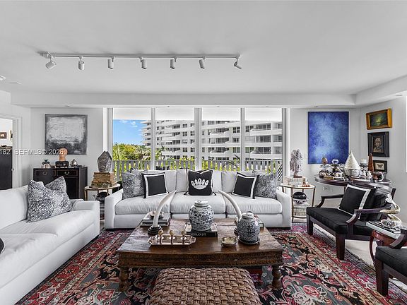 5th image of 200 Ocean Lane Dr APT 409