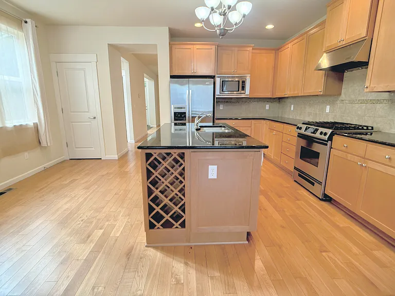 18200 NE 110th St — Photo 6