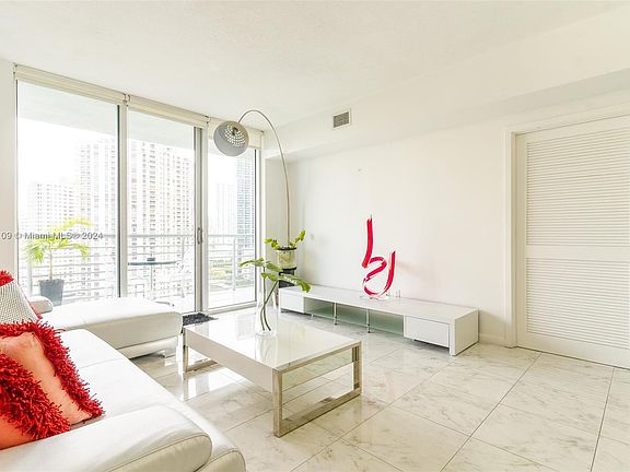 5th image of 325 S Biscayne Blvd APT 2221