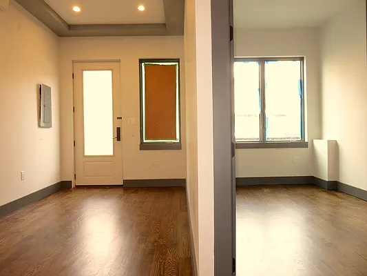 Rented by Rennit Inc. | media 35