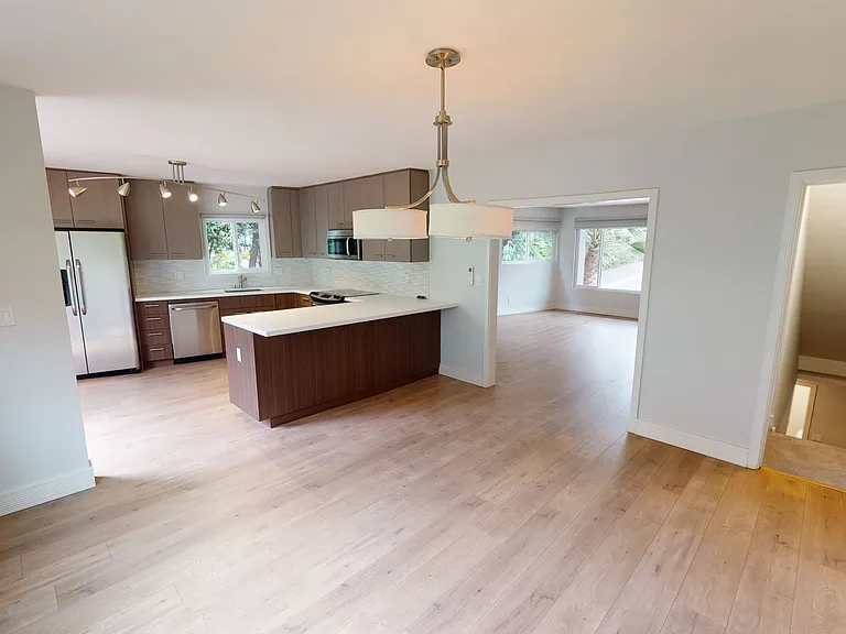 BWD - Bronwood Apartments — Photo 8