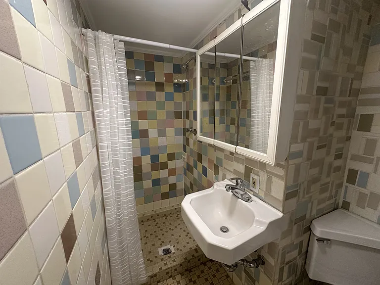 6311 Cheviot Rd — Photo 14