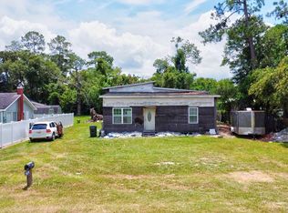 208 E 6th St, Adel, GA 31620