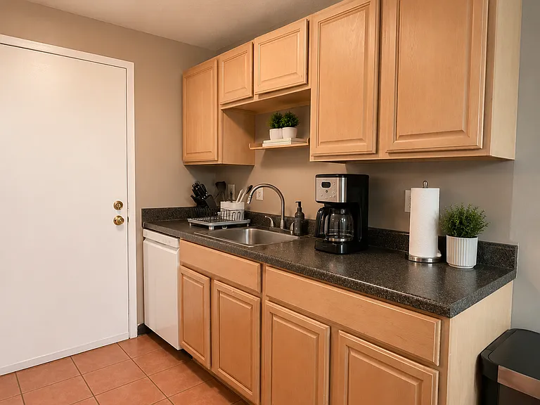 8 Village Rock Ln #3 — Photo 3