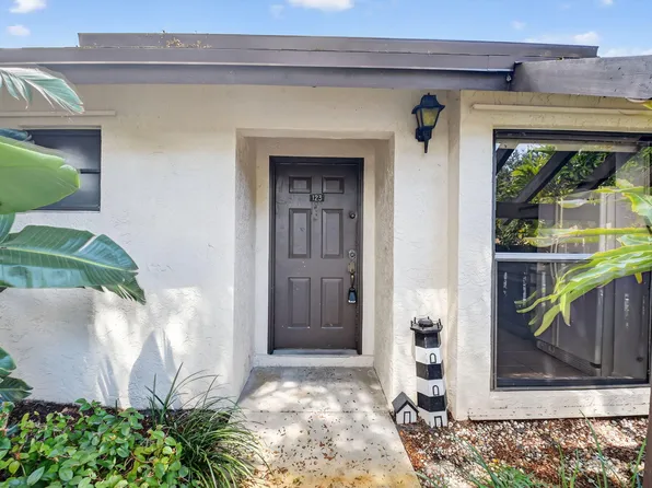 123 Via De Casas Norte, Boynton Beach, FL 33426