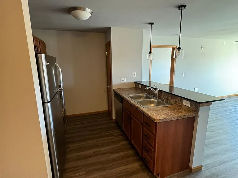 Fairhaven Court Apartments — Photo 21