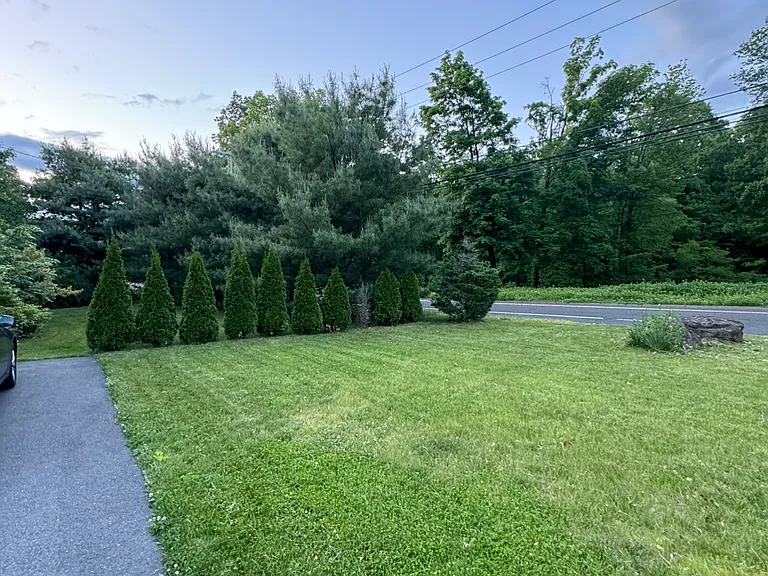 7 Gwen Rd #B — Photo 18