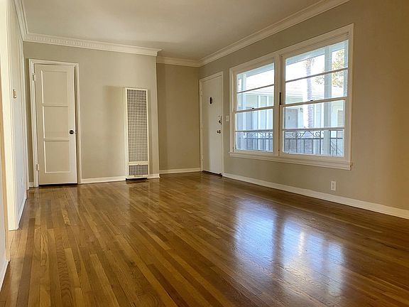 3rd image of 5110 Lemon Grove Ave #1/2