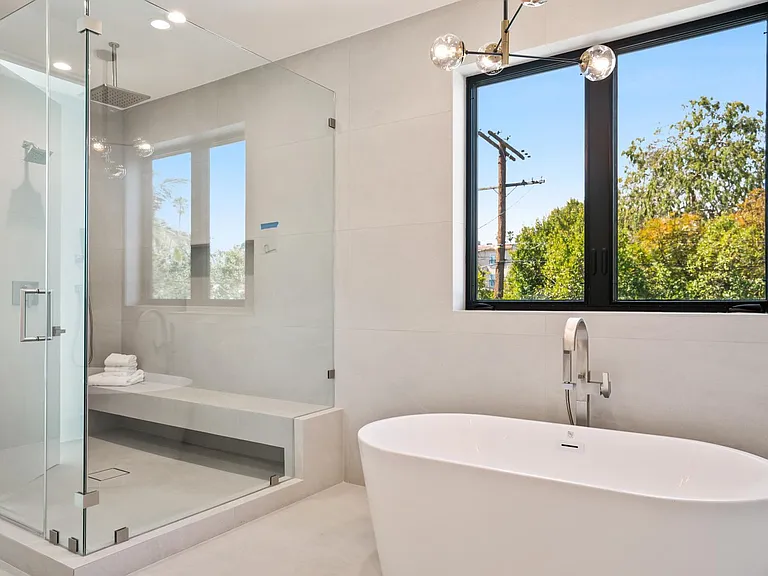 4425 Morse Ave — Photo 44