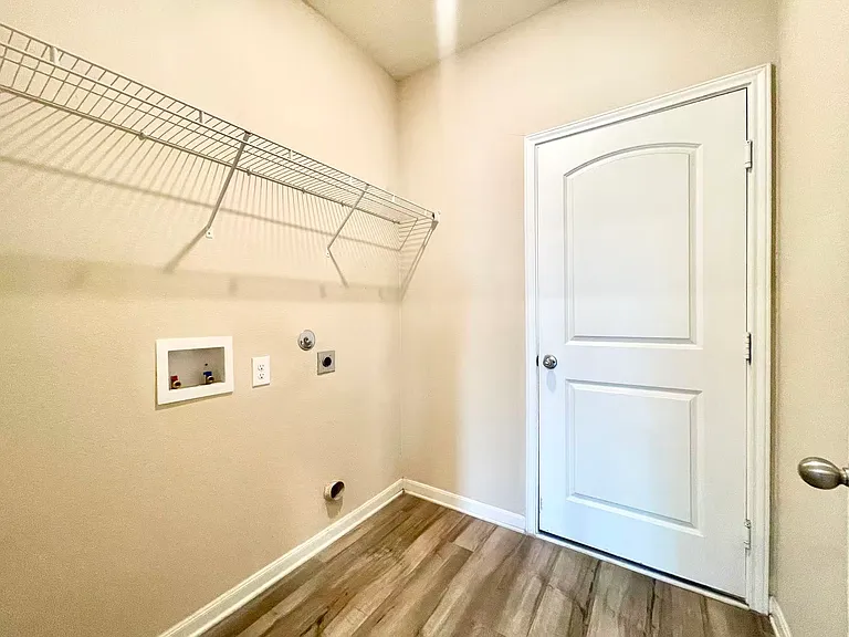 1702 Sandalwood Way — Photo 22