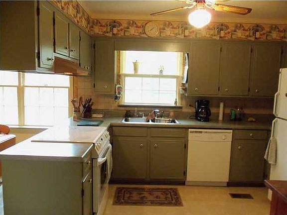 2nd image of 5627 Lakeridge Ct