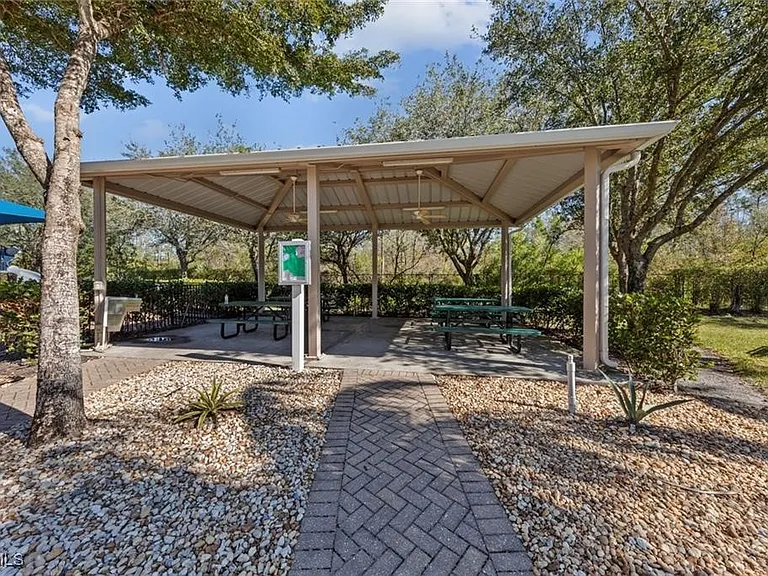 9999 Chiana Cir — Photo 42