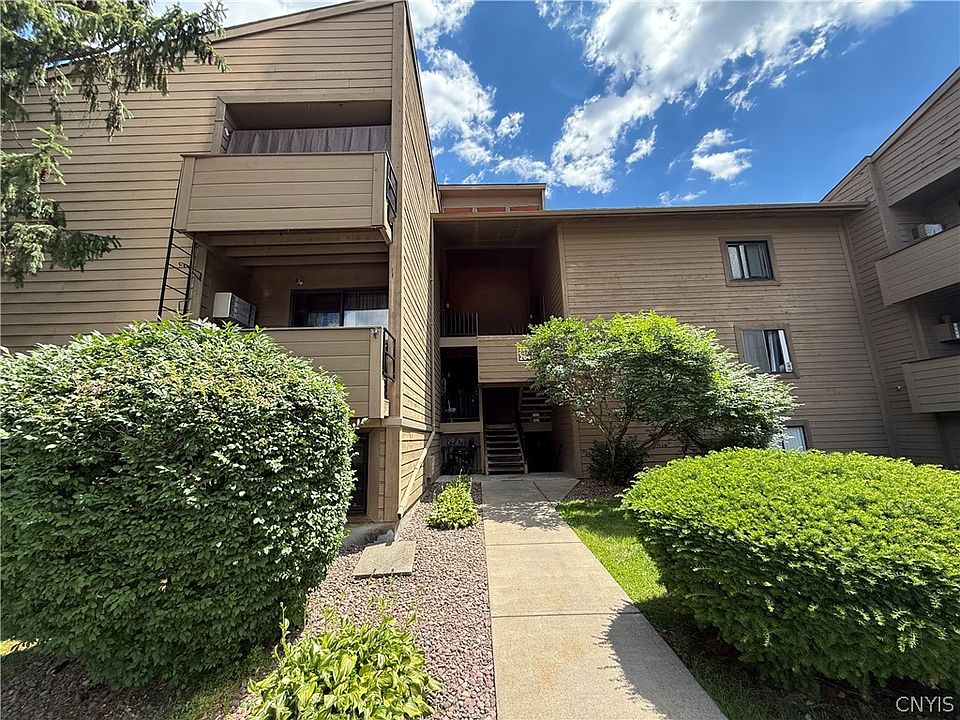 1st image of 260 Watertree Dr