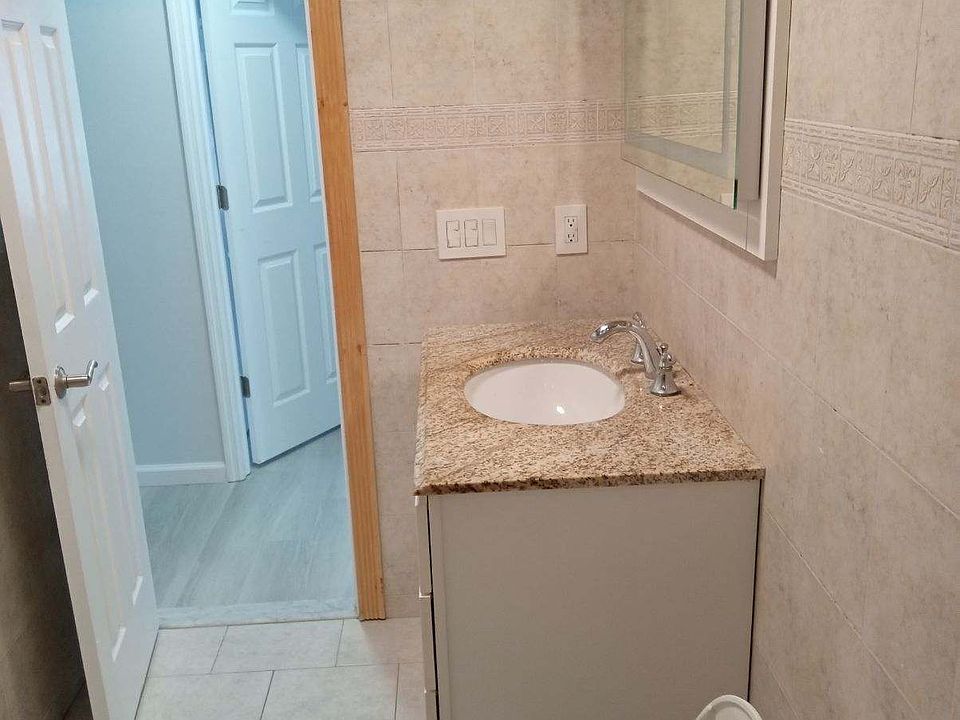 1st image of 1761 Pineview Rd