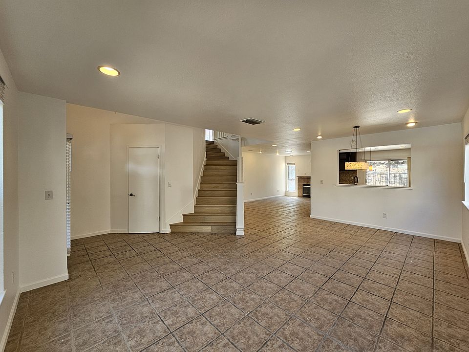 1st image of 4048 Monte Verde Dr