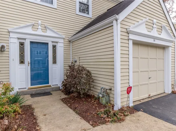 20 New London Ln, Oakmont, PA 15139