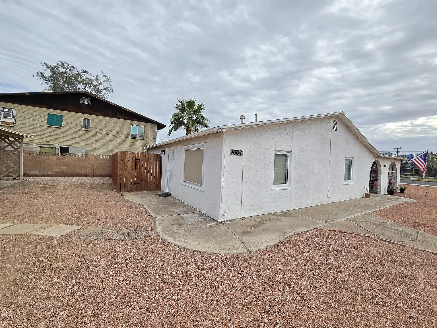 1 bed, 600 sqft, $1,100 — Photo 1