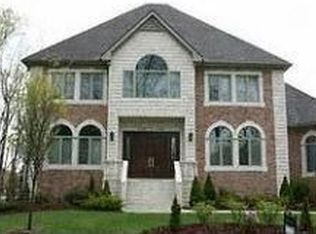 10 Cabri Ln #10, Dearborn Heights, MI 48127