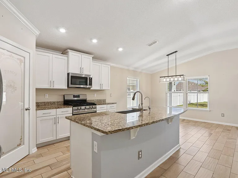 649 Shetland Dr — Photo 19