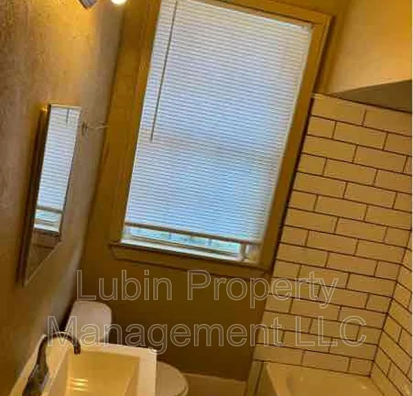 2077 Vollintine Ave — Photo 9
