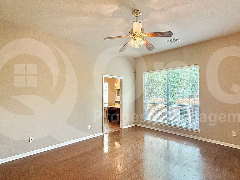 1621 Liberty Oaks Blvd — Photo 21