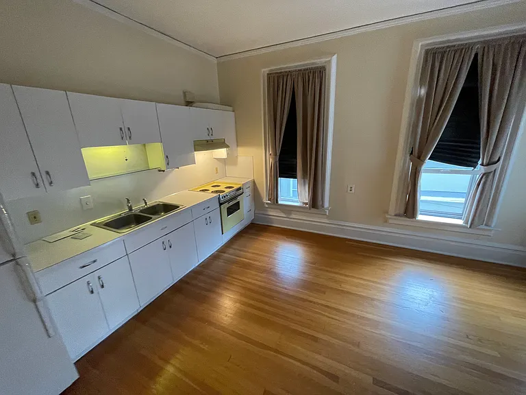 450 Fountain St NE — Photo 7