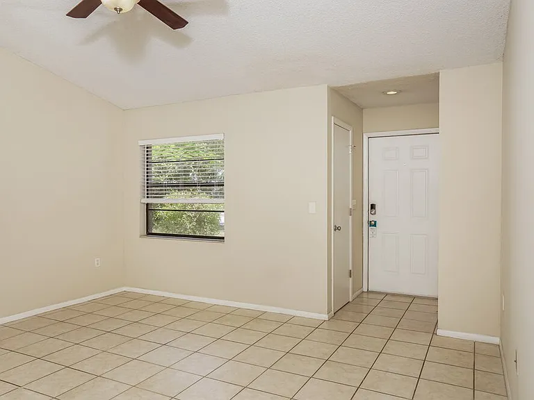 2264 Silver Maple Ct — Photo 4