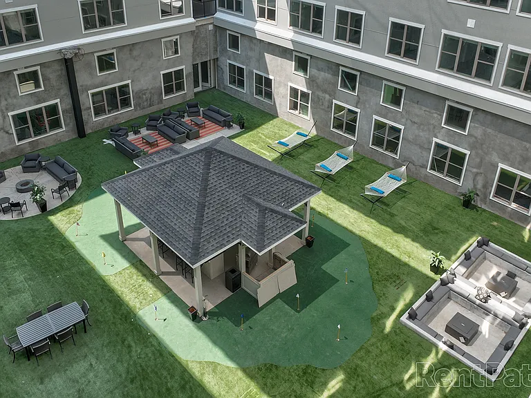 The Henry Lofts — Photo 1