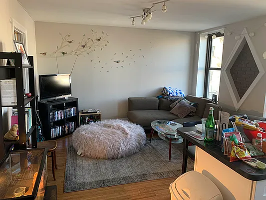 Rented by Carnegie Management Inc | media 18