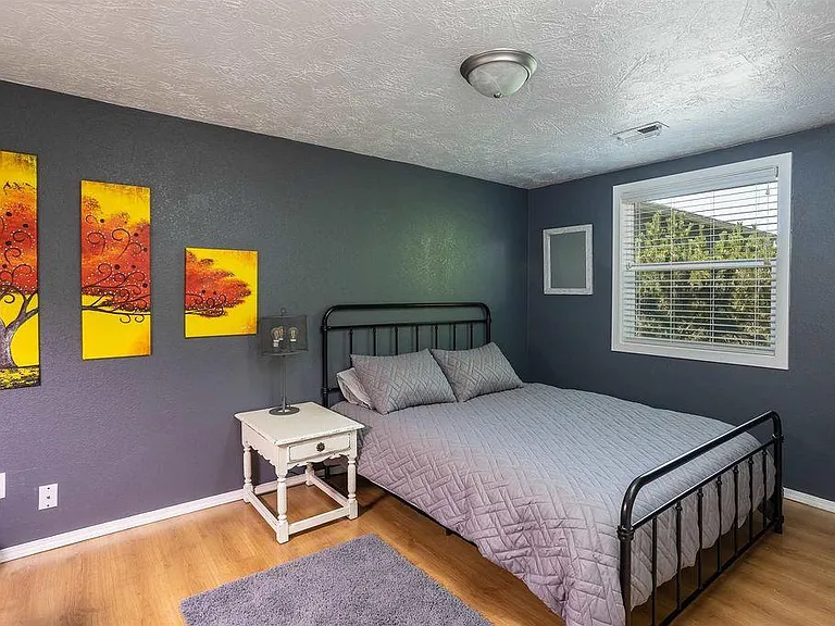 4804 N Walnut St #A — Photo 15