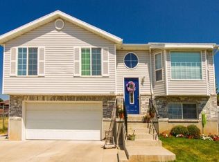 608 N 1260 W, Clinton, UT 84015