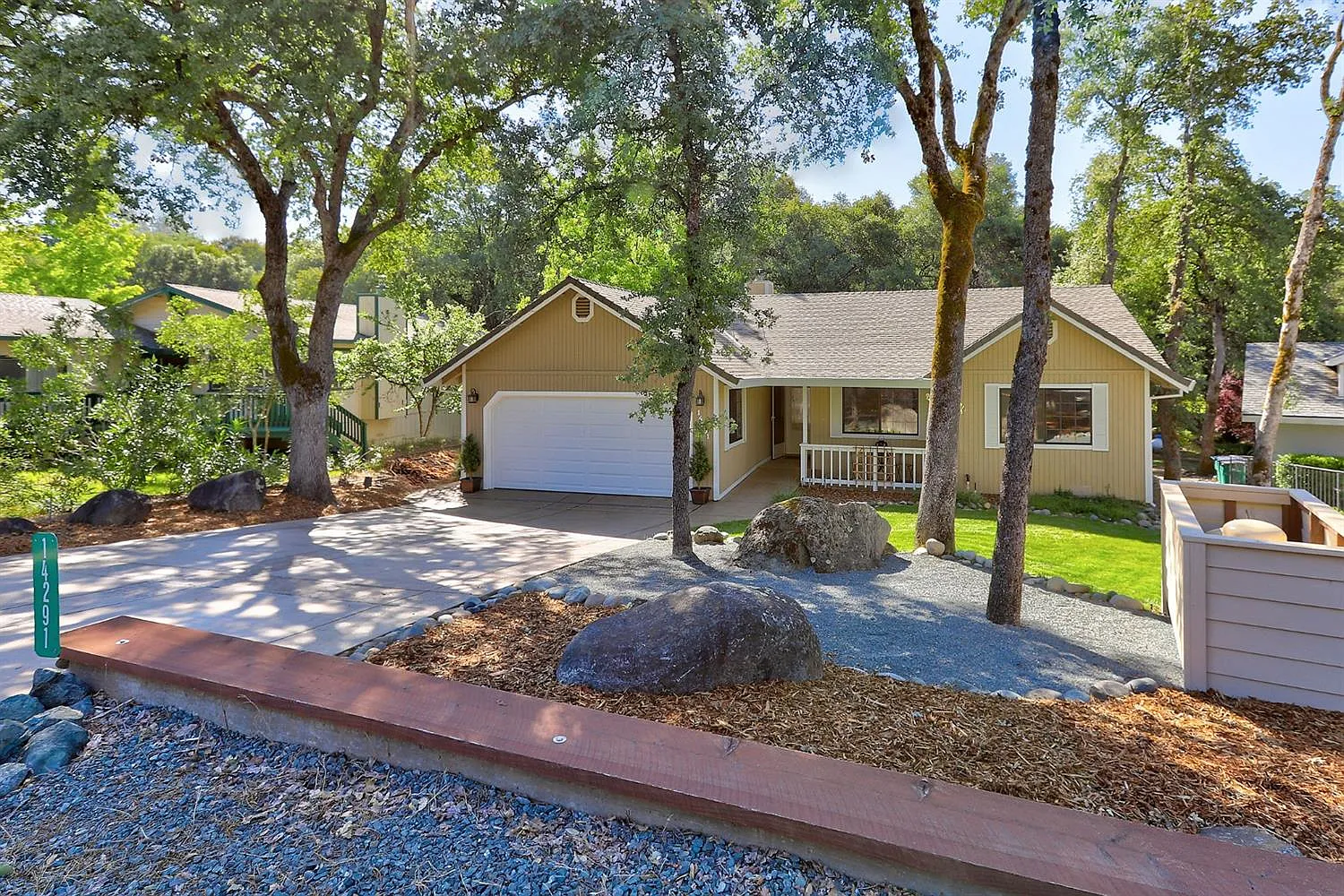 14291 Pepperwood Dr photo 1