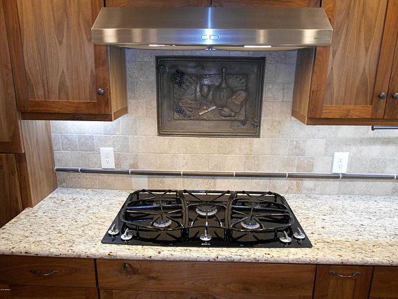 5th image of 3443 E Sunnyside Dr