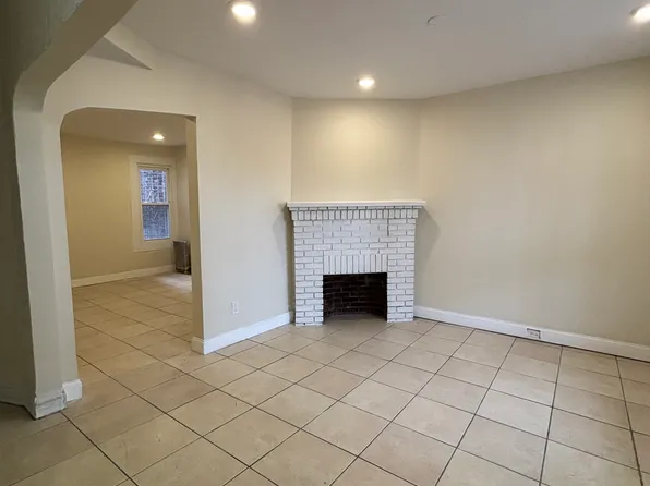 214 S 11th St, Newark, NJ 07107