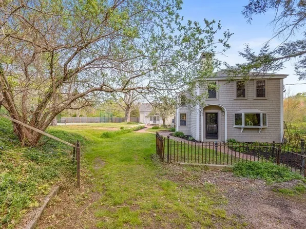 36 Old Ocean St, Marshfield, MA 02050