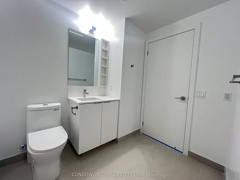 8 Wellesley St W #6006 — Photo 10