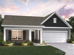 58 Laurel Pointe Dr, Waynesville, NC 28785
