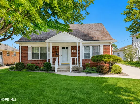 4517 Clover Ln, Toledo, OH 43623