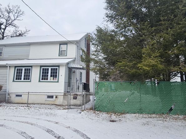 4 Highland Hts, Freeland, PA 18224