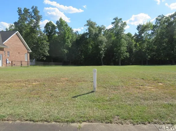 75 Winterberry Ln, Roanoke Rapids, NC 27870