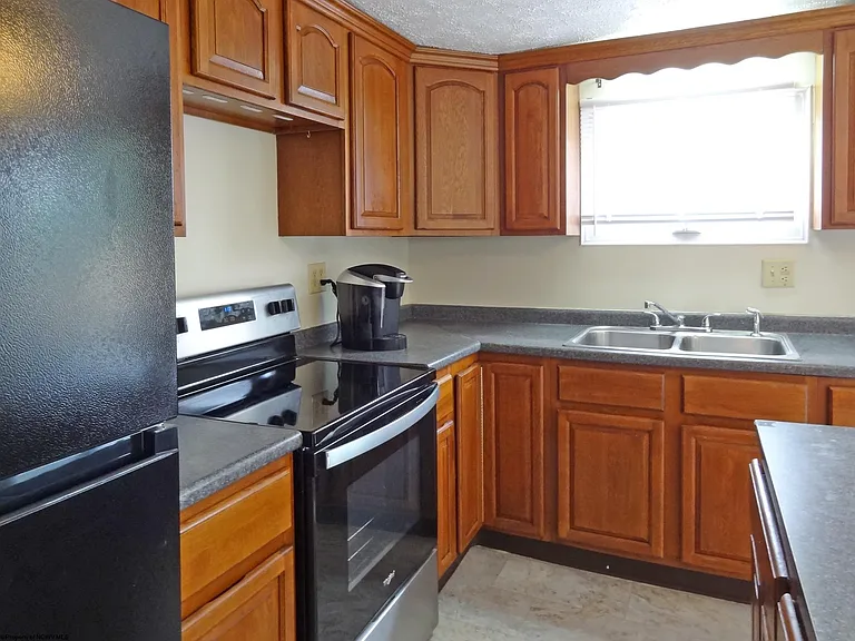 2726 Stewartstown Rd — Photo 30
