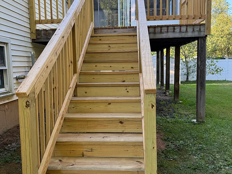 90 Robertson Dr — Photo 40