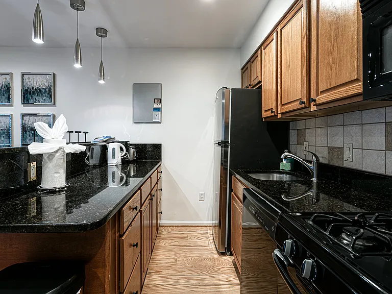 1643 Park Rd NW #2 — Photo 9