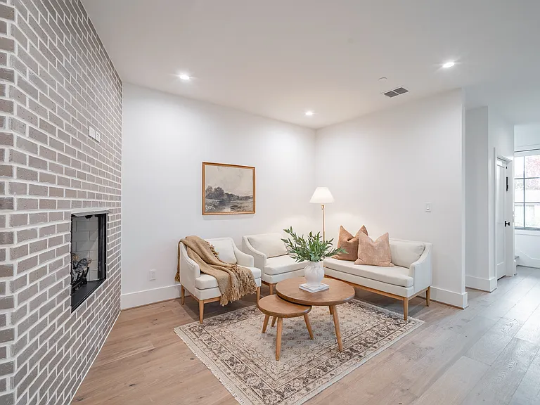 4525 Emerson Ave #3L — Photo 14